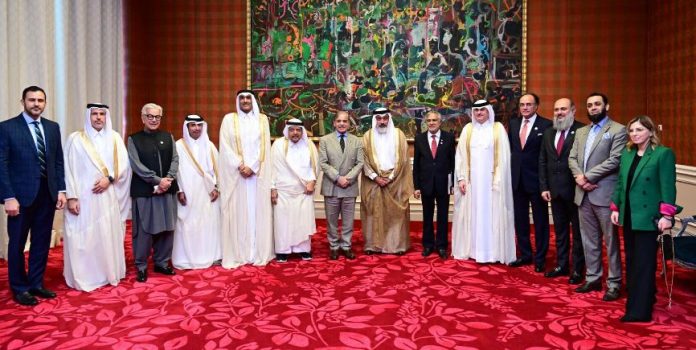PM Shehbaz Meets Qatari Delegation, Discusses Expanding Investment in Pakistan